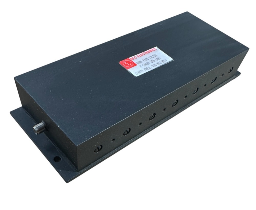 Фильтр F-10065 RLC ELECTRONICS BAND PASS FILTER CENTER FREQ. 965 MHZ — фото 1