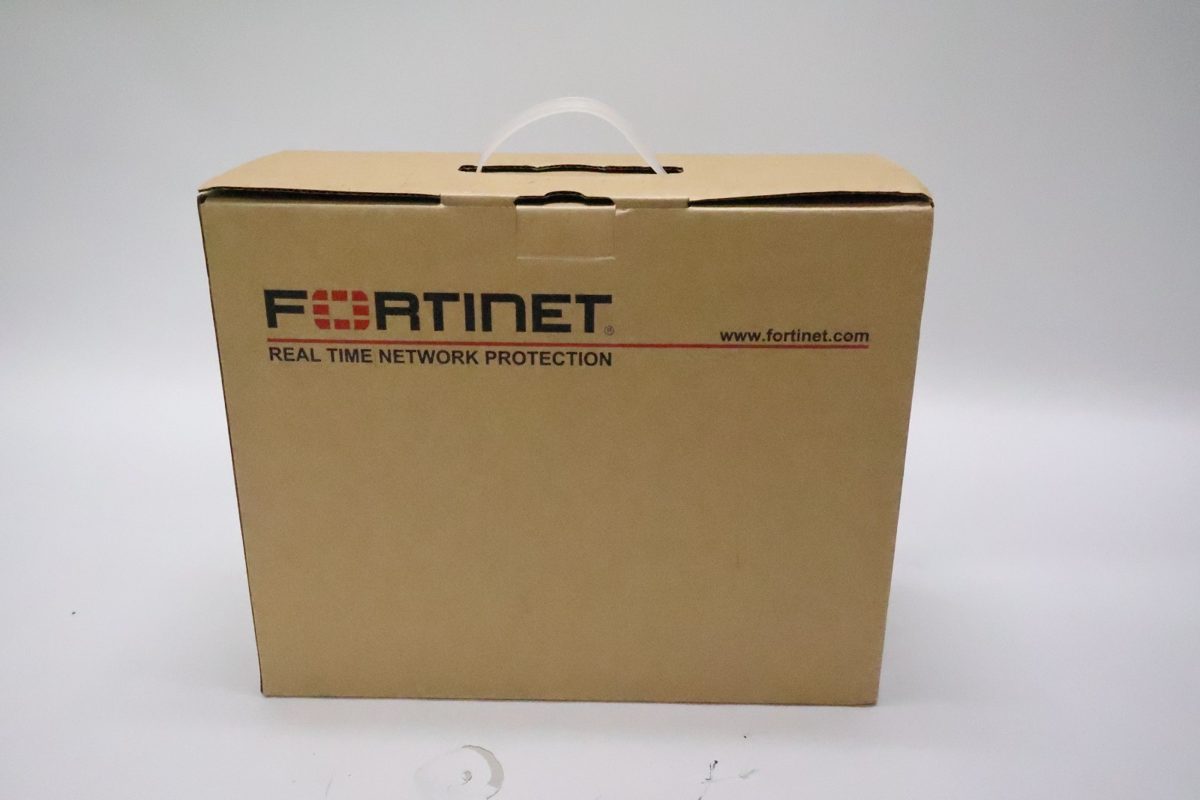 Fortinet FortiAP FAP-234F — точка доступа Wi-Fi 6 — фото 1