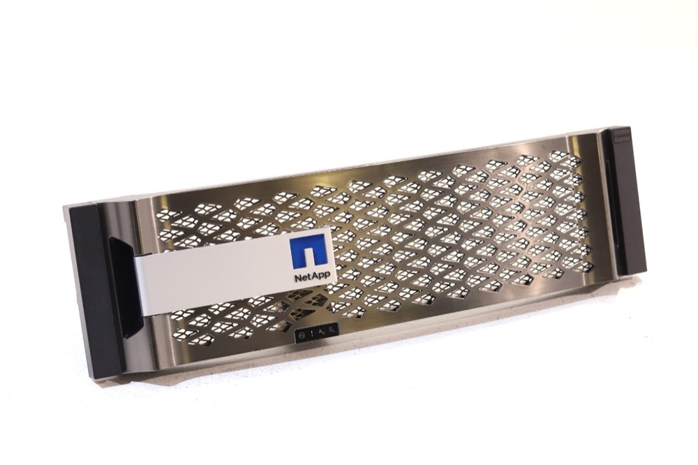 Запчасть ноутбука NetApp FAS8020 Filer Head Front Faceplate Bezel P/N: 111-01240+A0 Tested Working — фото 1