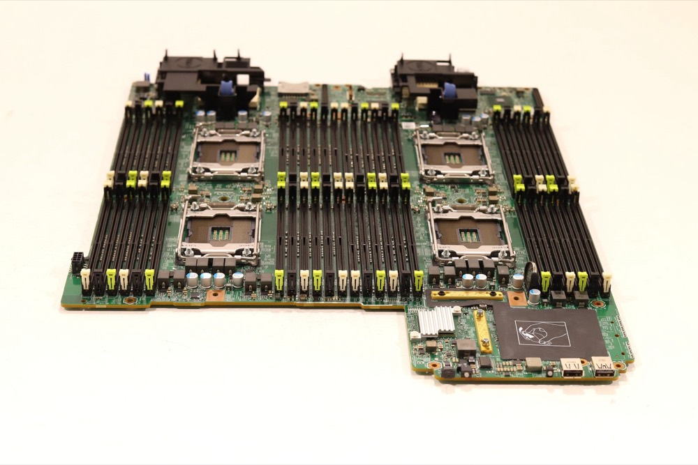 Материнская плата Dell PowerEdge FC830 Quad LGA 2011-3 DDR4 Server Motherboard Dell P/N: 0NWMP8 — фото 3