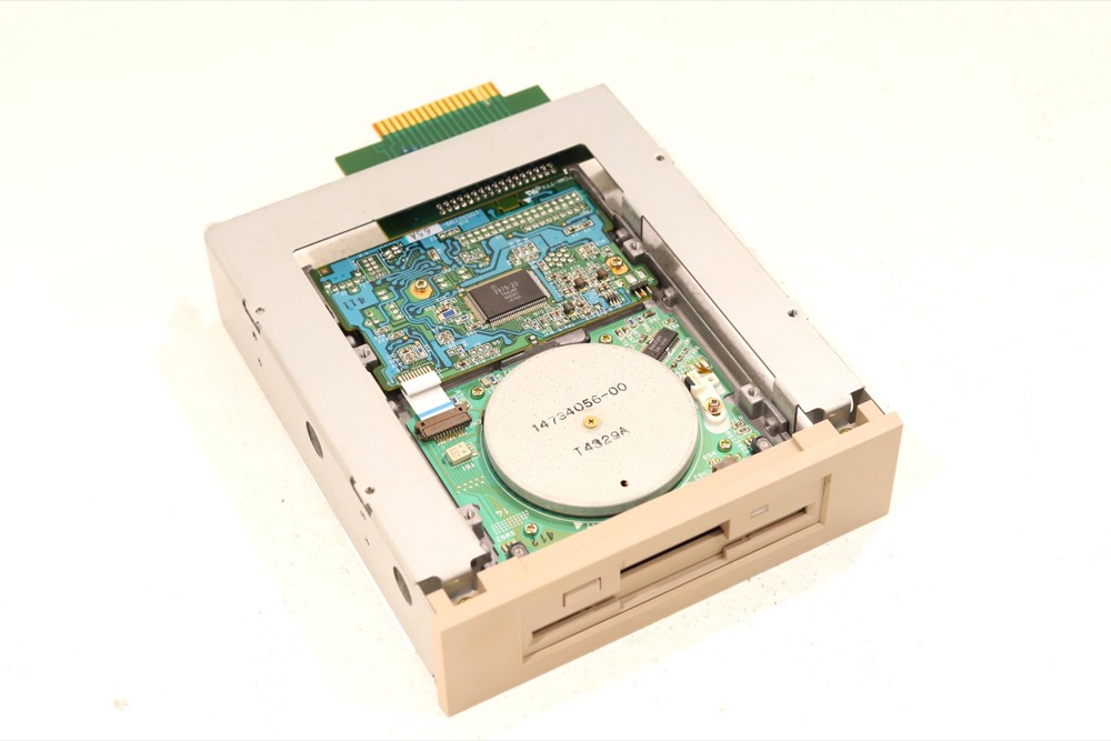 Компонент TEAC FD-235HF 3.5" 1.44MB Internal Floppy Disk Drive P/N: 19307342-53 Tested — фото 3