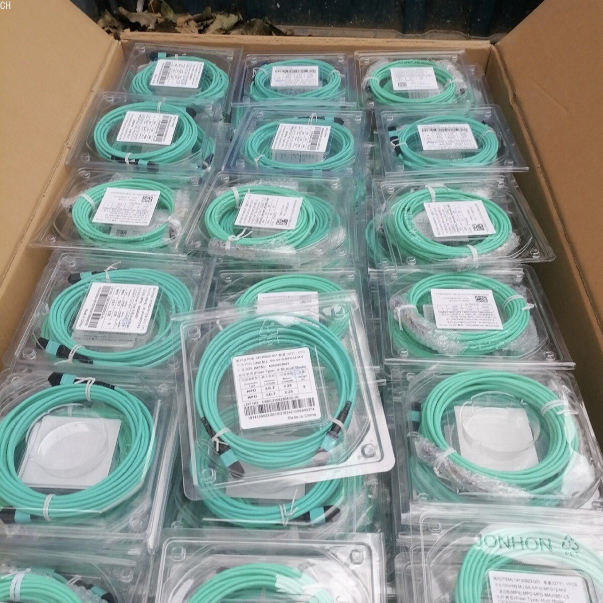 Оптический кабель Huawei FMMM01501 (MPO/PC–MPO/PC, OM3, 8 волокон, 15 м, LSZH) — фото 1