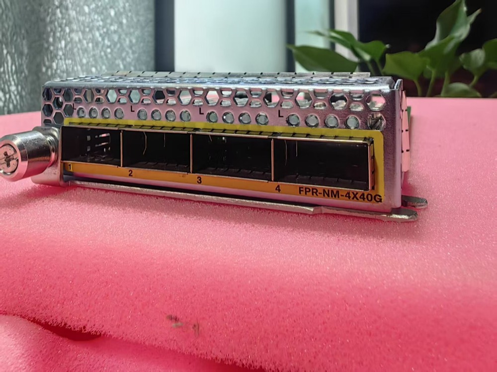 Устройство безопасности Cisco FPR4K-NM-4X40G — фото 1