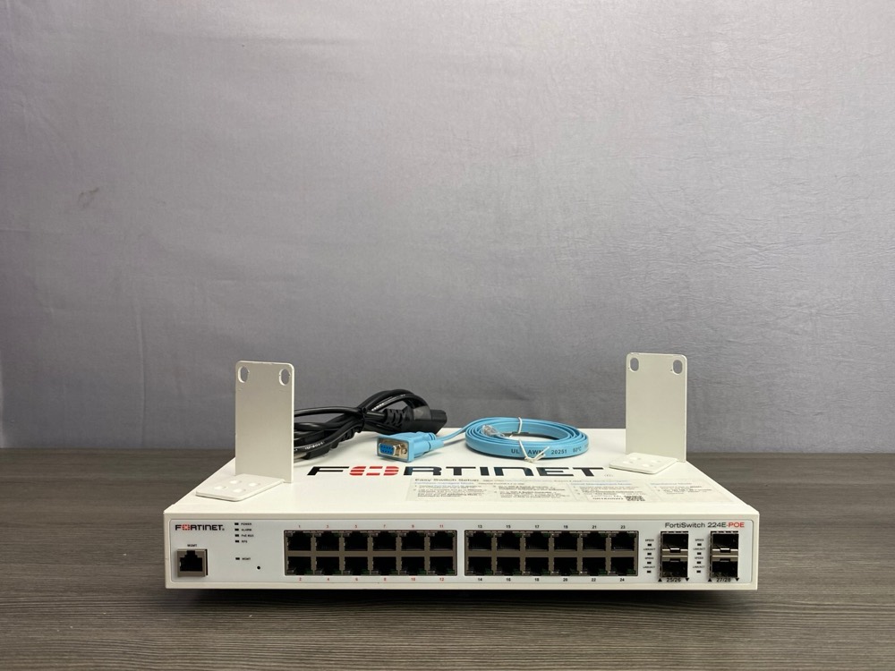 Коммутатор Cisco FS-224E-POE — фото 1