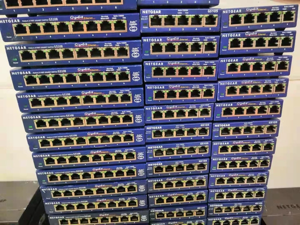 Коммутатор Netgear GS105V2 — фото 1