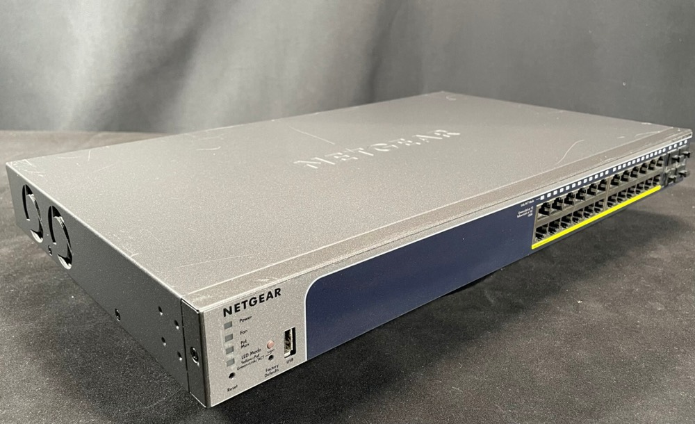 Коммутатор Netgear GS728TPP — фото 2