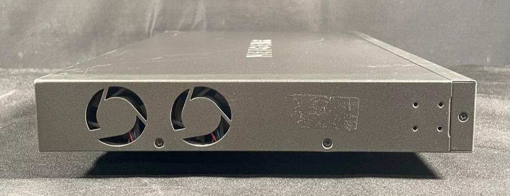 Коммутатор Netgear GS728TP — фото 3