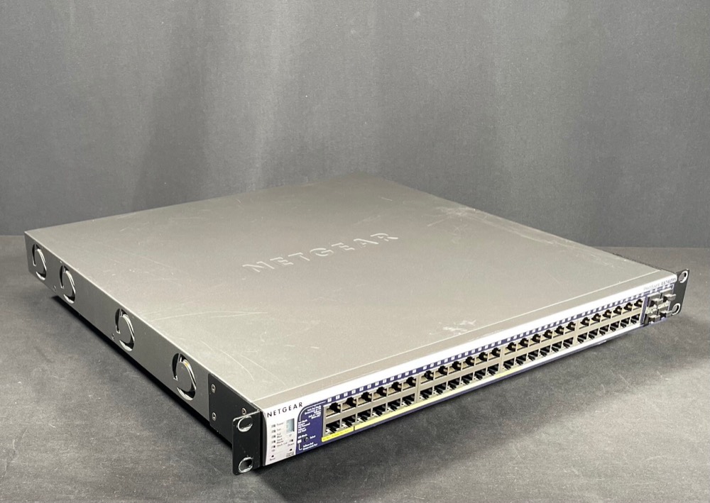 Коммутатор Netgear GS748TPS — фото 2