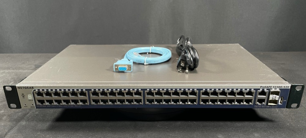 Коммутатор Netgear GS752TX — фото 1