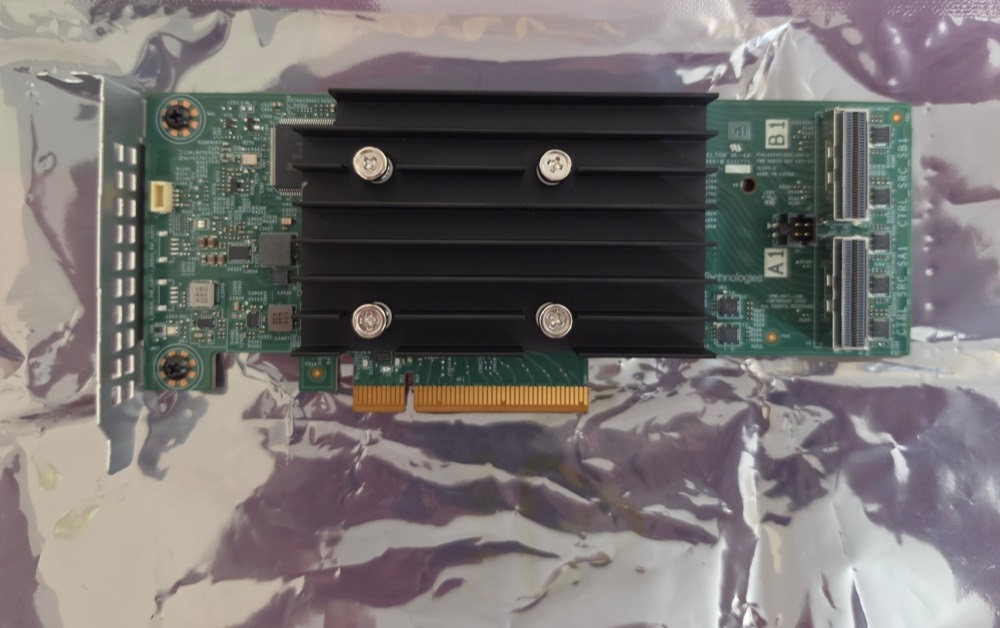 Dell PERC H355 SAS 12Gb/s PCIe 4.0 HBA RAID контроллер 2x SFF-8654 — фото 1