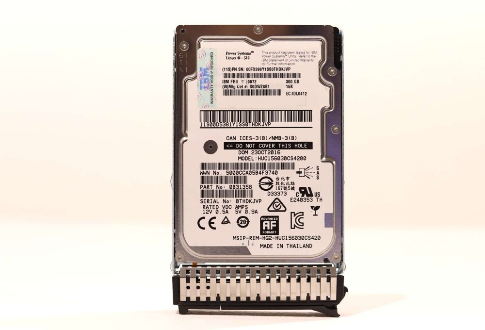 Жёсткий диск IBM HUC156030CS4200 300GB 2.5" 12Gb/s 15K RPM SAS Hard Drive W/Caddy P/N:0B31358 — фото 1