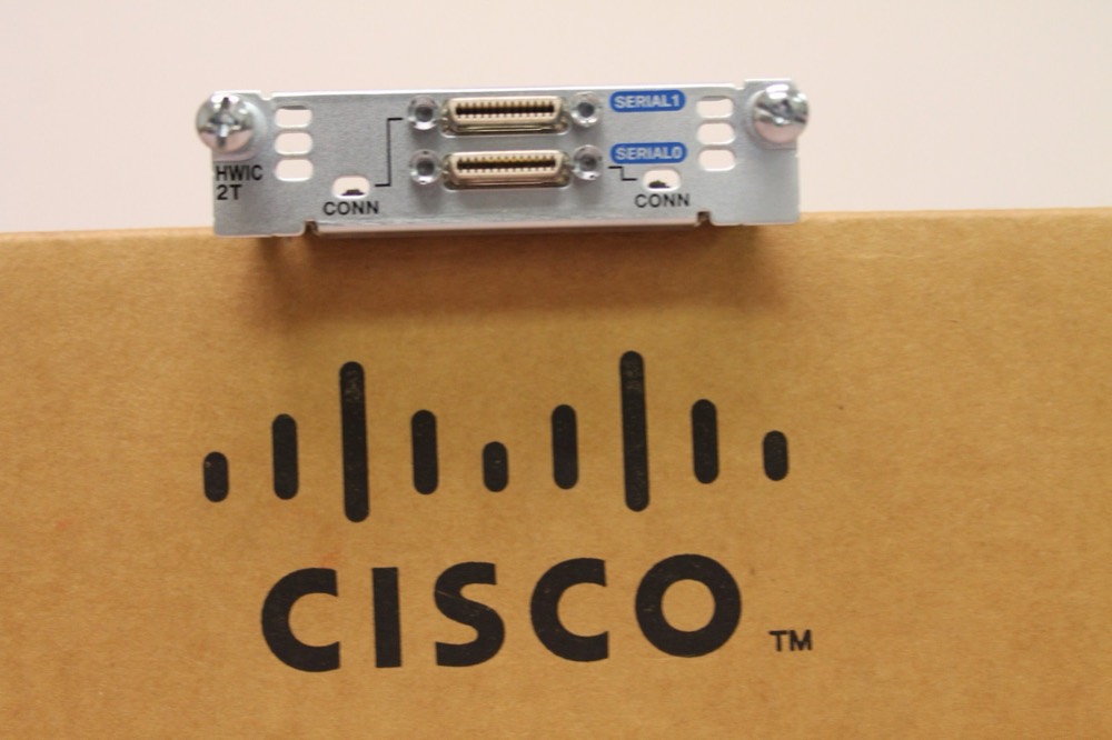 Модуль Cisco HWIC-2T — фото 1