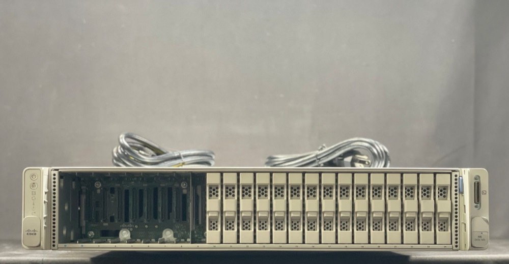 Оборудование Cisco HXAF240C-M5SX — фото 1