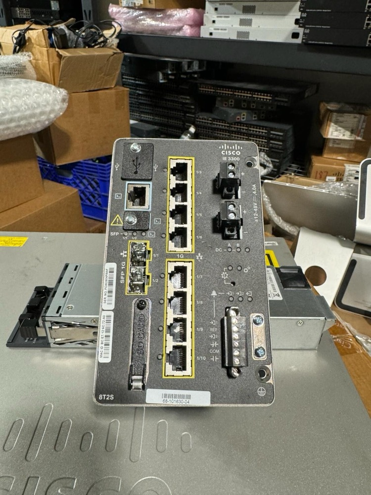 Коммутатор Cisco IE-3300-8T2S-E — фото 2