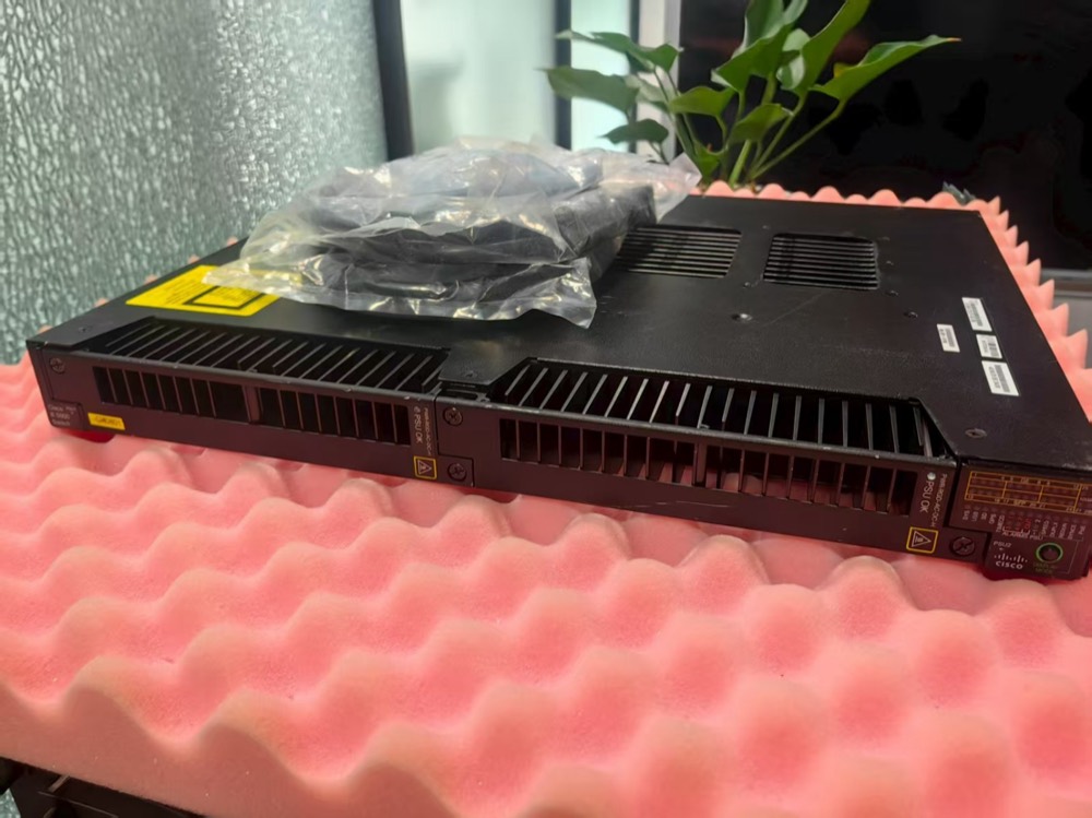 Промышленный коммутатор Cisco IE-5000-12S12P-10G — фото 1