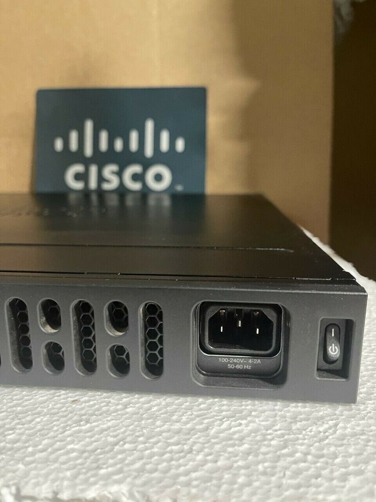 Маршрутизатор Cisco ISR4331-AX/K9 — фото 2