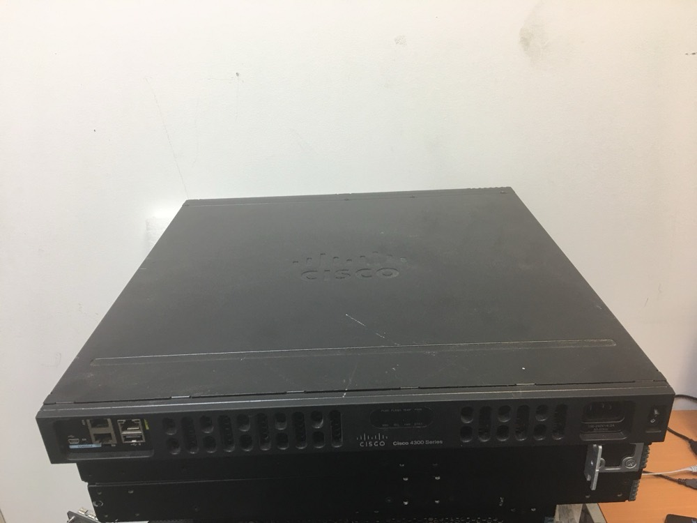 Маршрутизатор Cisco ISR4331-VSEC/K9 — фото 2