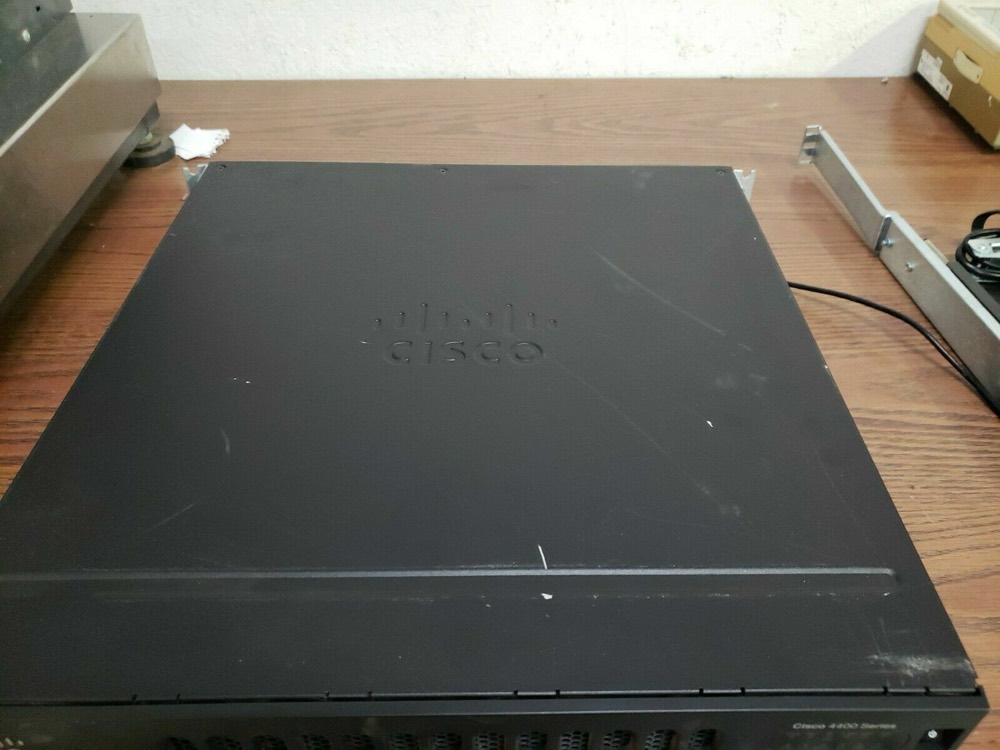 Маршрутизатор Cisco ISR4451-X-V/K9 — фото 2