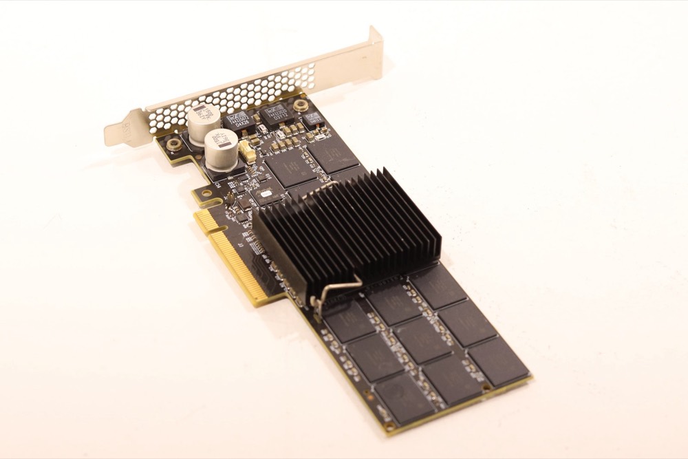 Компонент HP Read Intensive-2 1.6TB HH/HL PCIe x8 Workload Accelerator P/N: 833585-001 — фото 1
