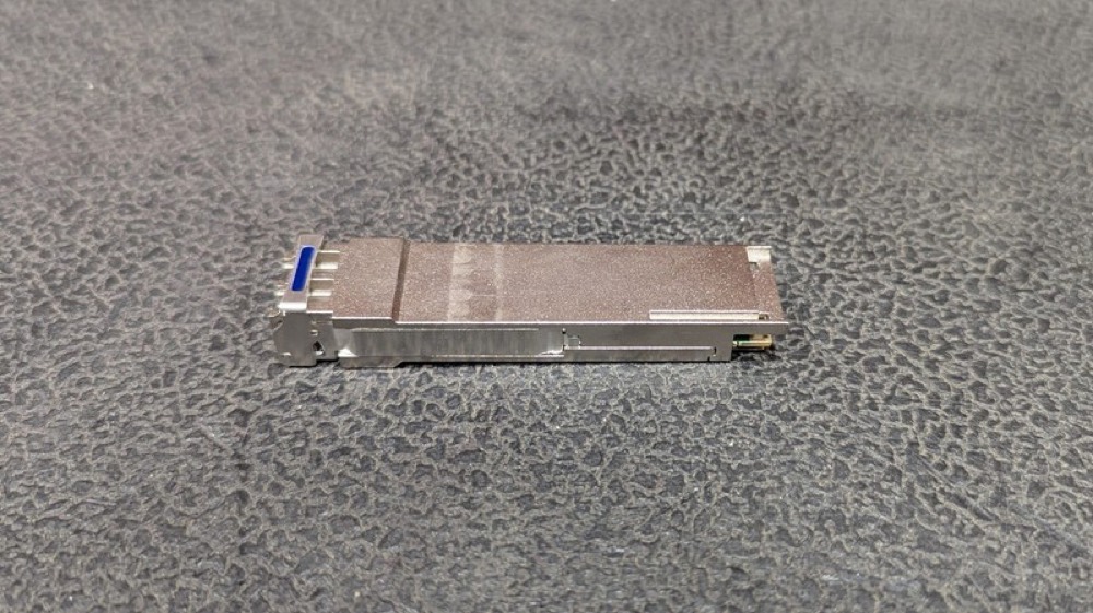 Трансивер AMC JNP-QSFP-40GE-IR4-AMC Transceiver QSFP 40G IR4 2KM — фото 1