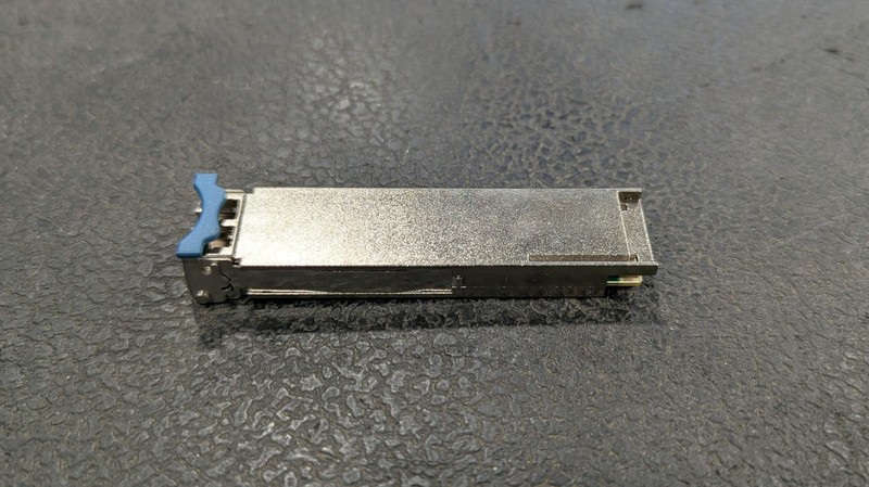 Трансивер Juniper JNP-QSFP-40GE-IR4 QSFP+ 40GBase-IR4 40 Gigabit Optics 2km — фото 1