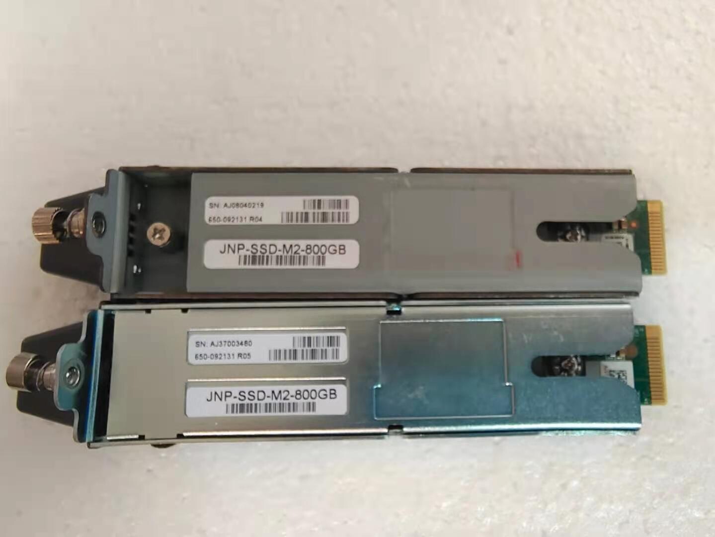SSD-накопитель Cisco JNP-SSD-M2-800GB — фото 1