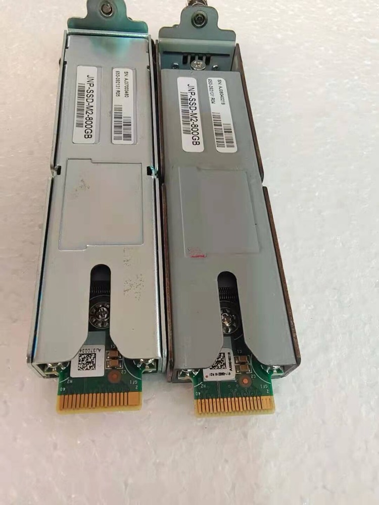SSD-накопитель Cisco JNP-SSD-M2-800GB — фото 3
