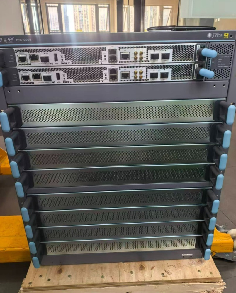 Маршрутизатор Juniper JNP10008 — фото 2