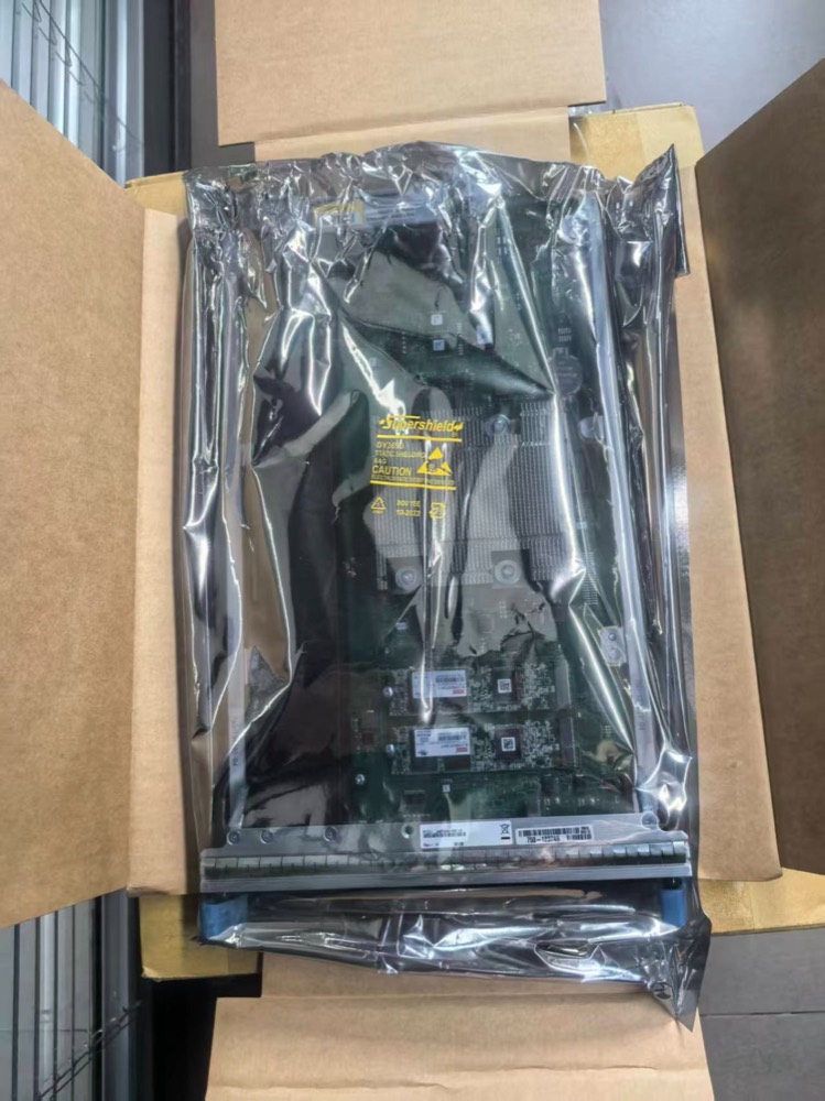 Маршрутизатор Juniper JNP304-RE-S — фото 4