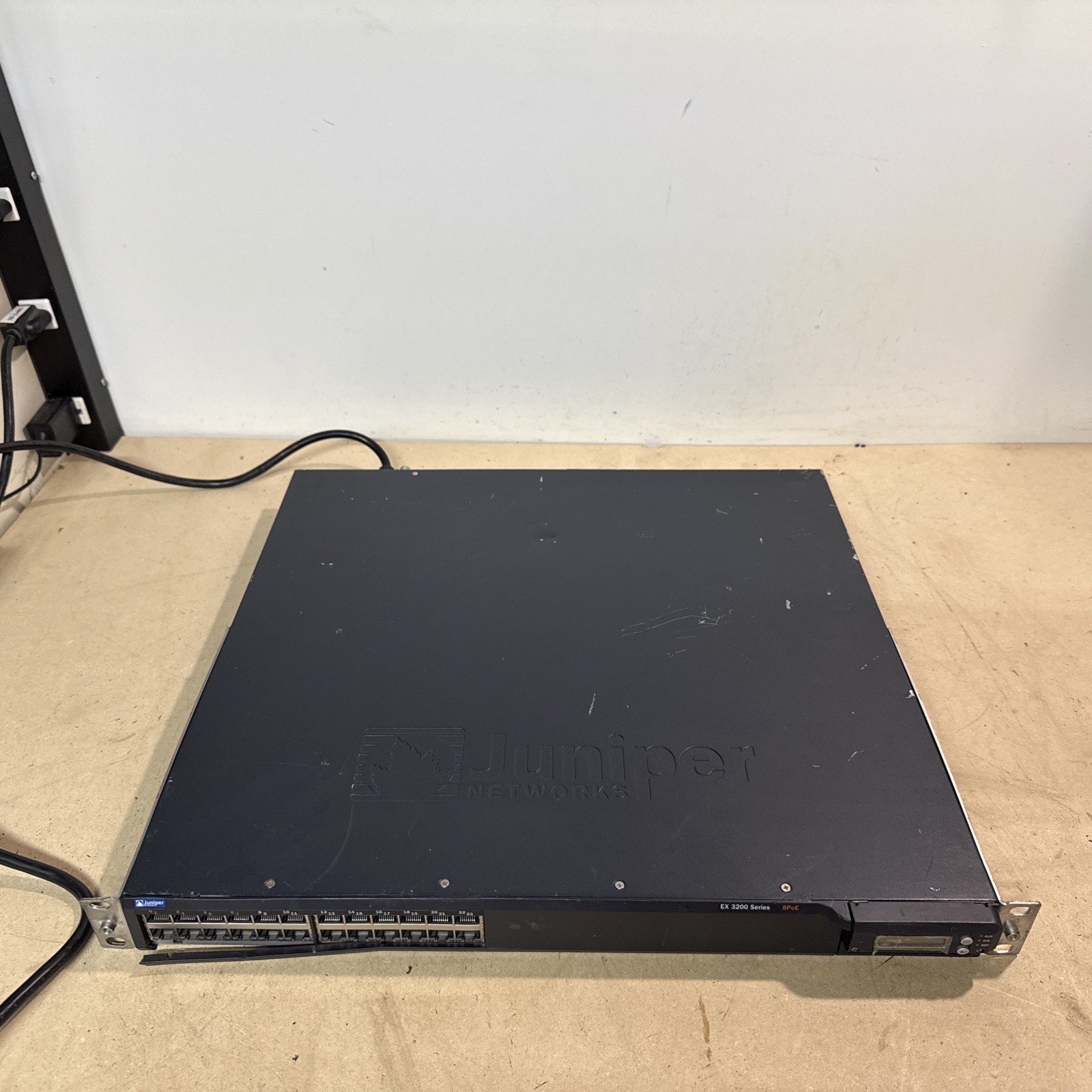 Коммутатор Juniper 8POE — фото 1