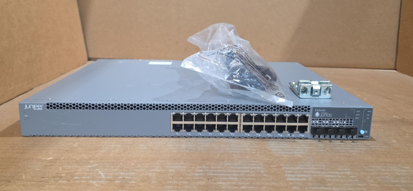 Коммутатор Juniper EX3400-24T — фото 1