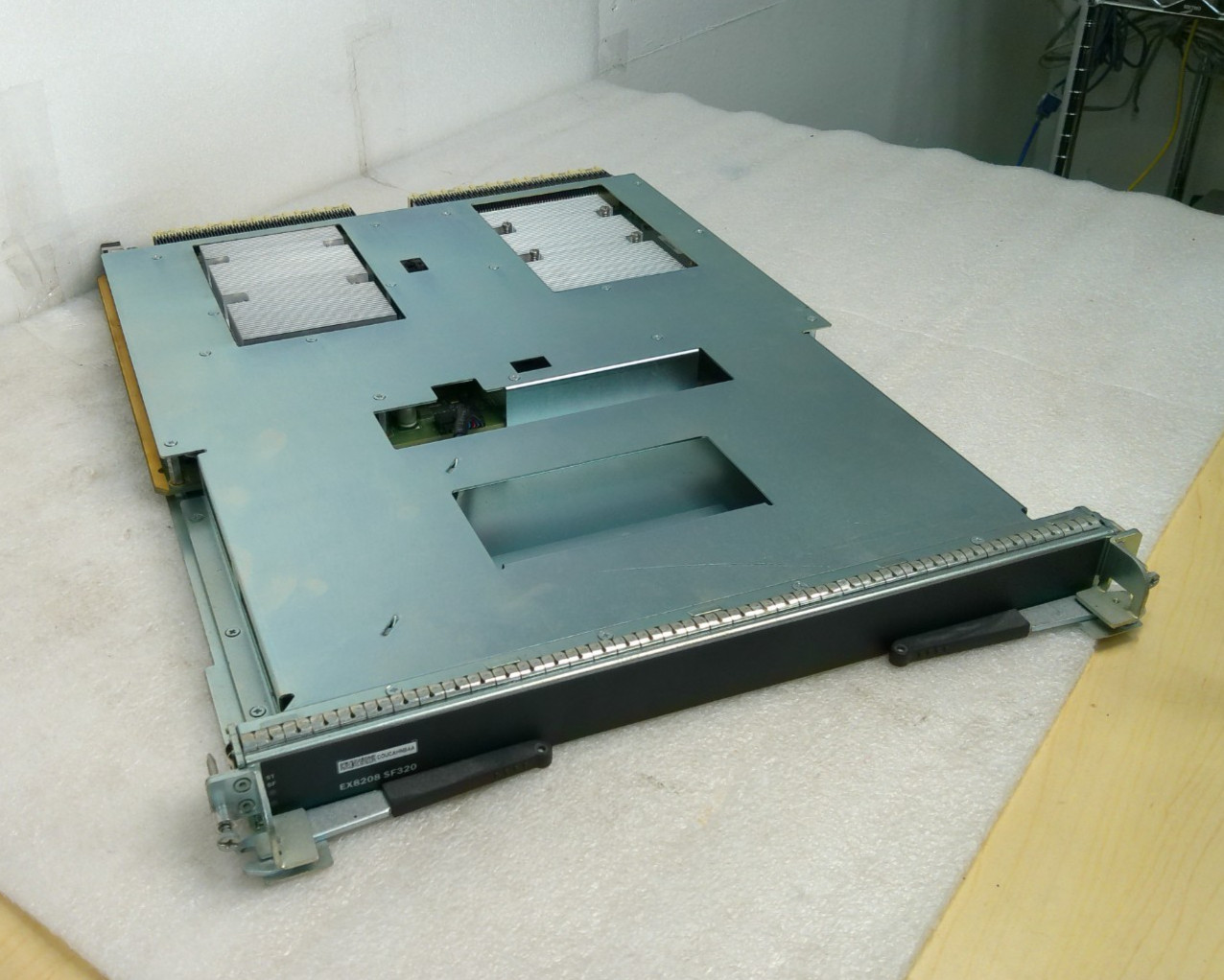 Коммутатор Juniper EX8208-SF320 — фото 1