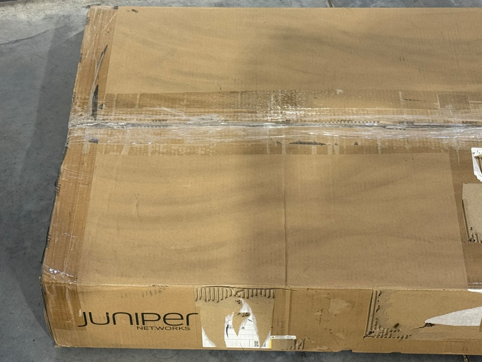 Коммутатор Juniper MX2000-SFB-S-A — фото 1