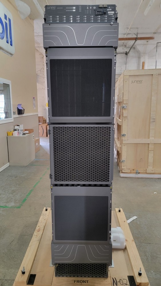 Коммутатор Juniper MX2020-PREMIUM2-DC — фото 1