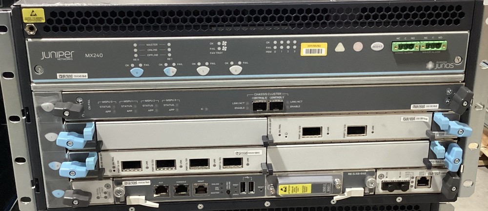 Маршрутизатор Juniper MX240-S — фото 1