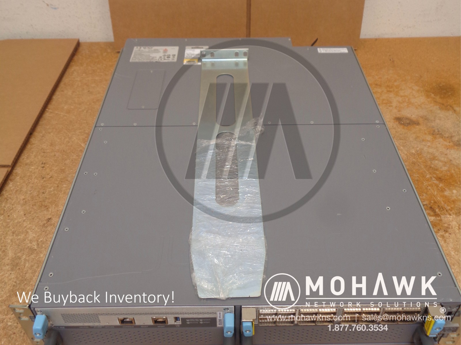 Коммутатор Juniper MX304-BASE — фото 1