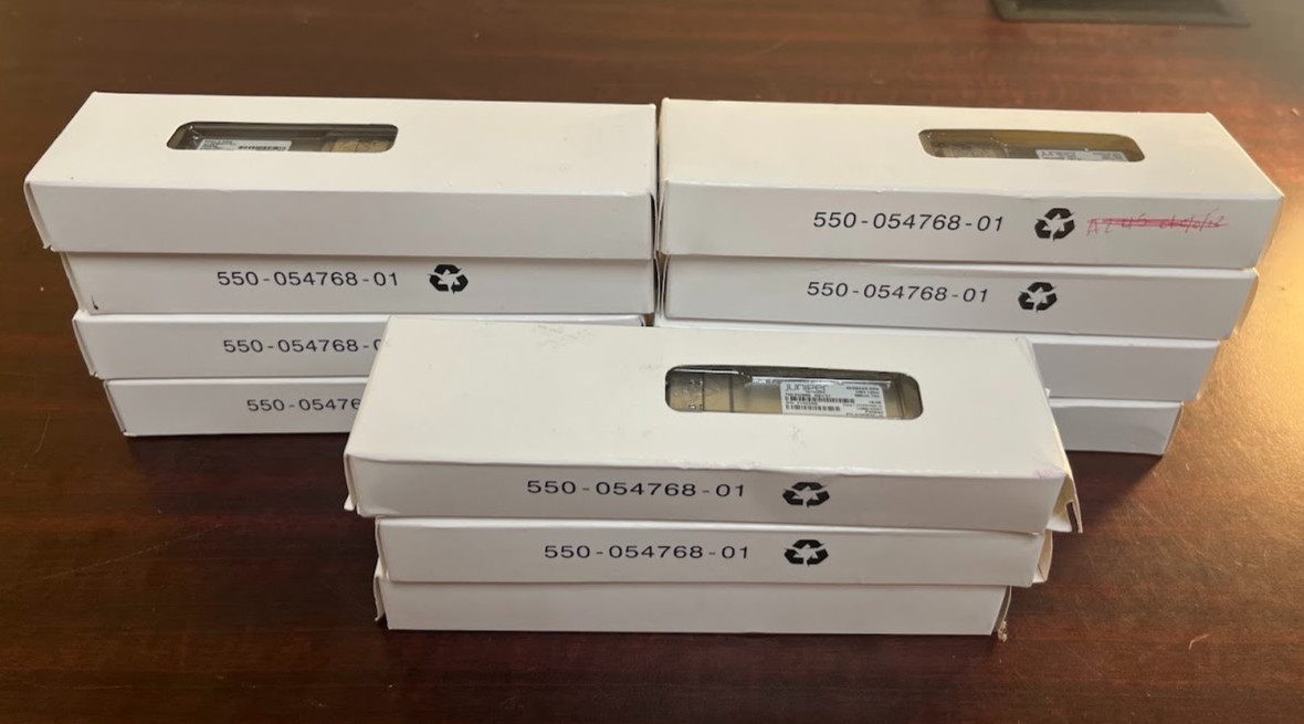Трансивер Juniper QFX-QSFP-40G-SR4-A — фото 1