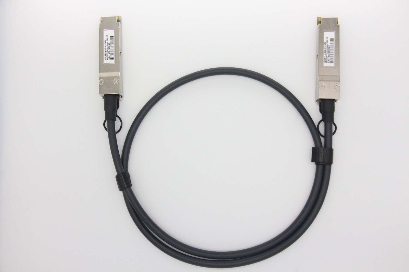 DAC-кабель Juniper QFX-QSFP28-DAC-5M — фото 1