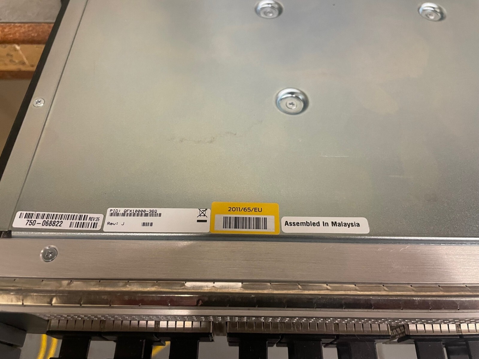 Коммутатор Juniper QFX1000-36Q — фото 1