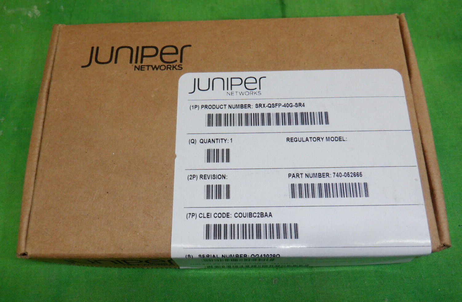 Трансивер Juniper SRX-QSFP-40G-SR4 — фото 1