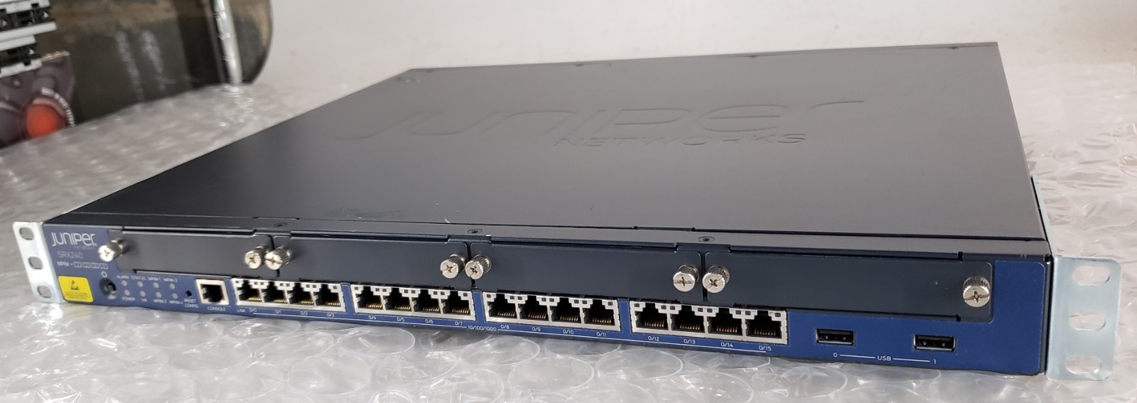 Межсетевой экран Juniper SRX240H-DC — фото 1