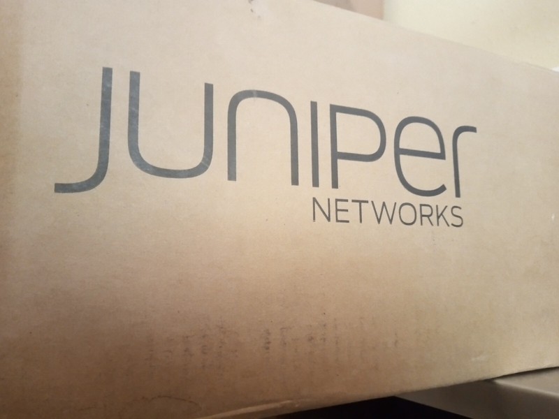 Межсетевой экран Juniper SRX240H — фото 1