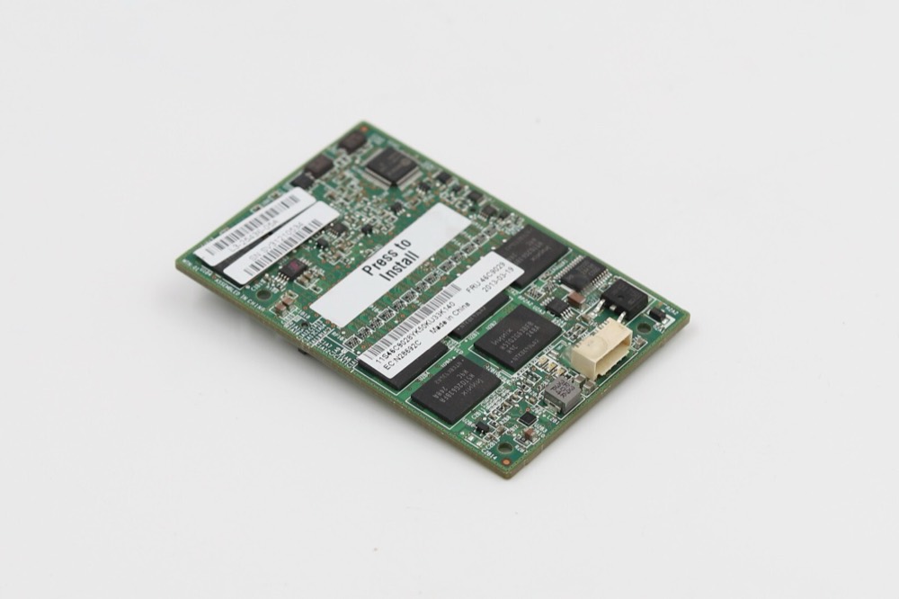 Плата IBM M5100/M5100 1GB Flash Upgarde ServeRAID Card FRU P/N: 46C9029 Tested Working — фото 1