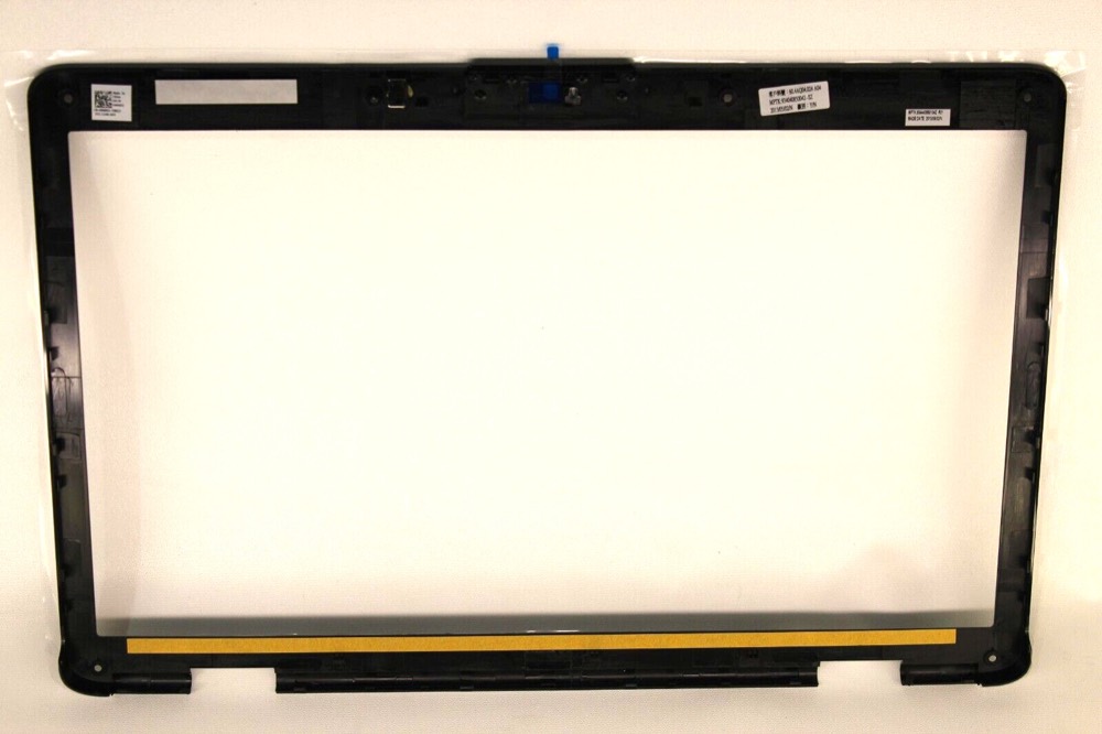 Запчасть ноутбука M685J 0M685J Dell Inspiron 1545 front lcd bezel with hole for webcam 15.6" — фото 1