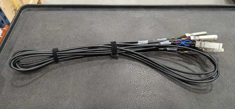 Трансивер Mellanox MCP7F00 Splitter Cable 100GbE to 4x25GbE, QSFP28 to 4xSFP28, 1.5 Meters — фото 1