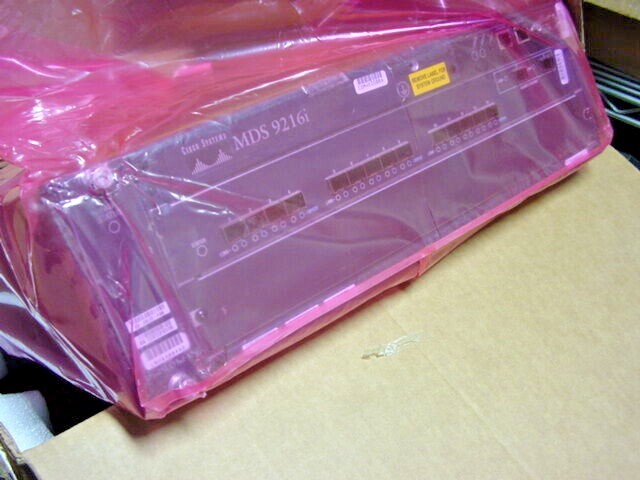 Коммутатор Cisco MDS (DS-C9216I-K9) Cisco MDS-9216i 16-Port Multi-Layer Fabric Switch — фото 1
