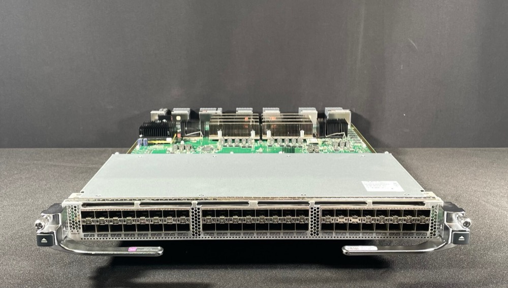 Коммутатор Cisco MDS9700 — фото 1