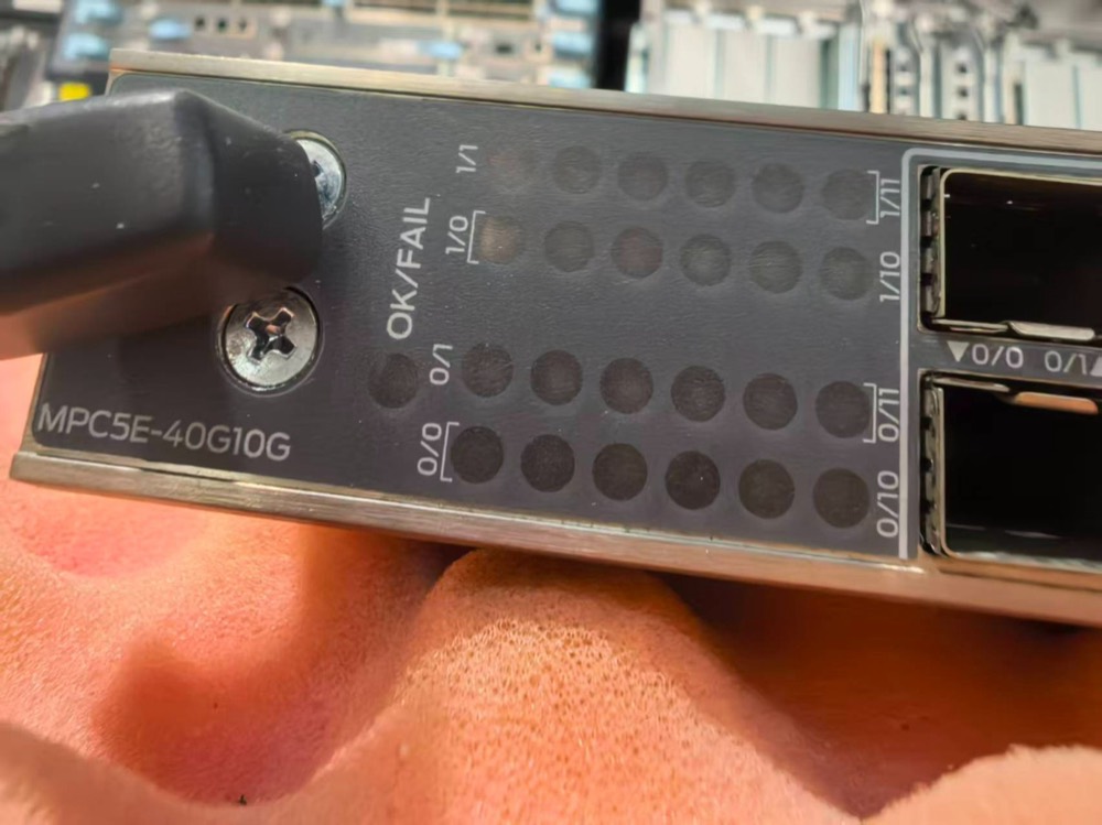 Маршрутизатор Cisco MPC5E-40G10G — фото 1