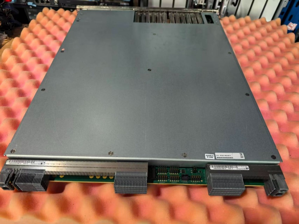 Маршрутизатор Cisco MPC5E-40G10G — фото 3