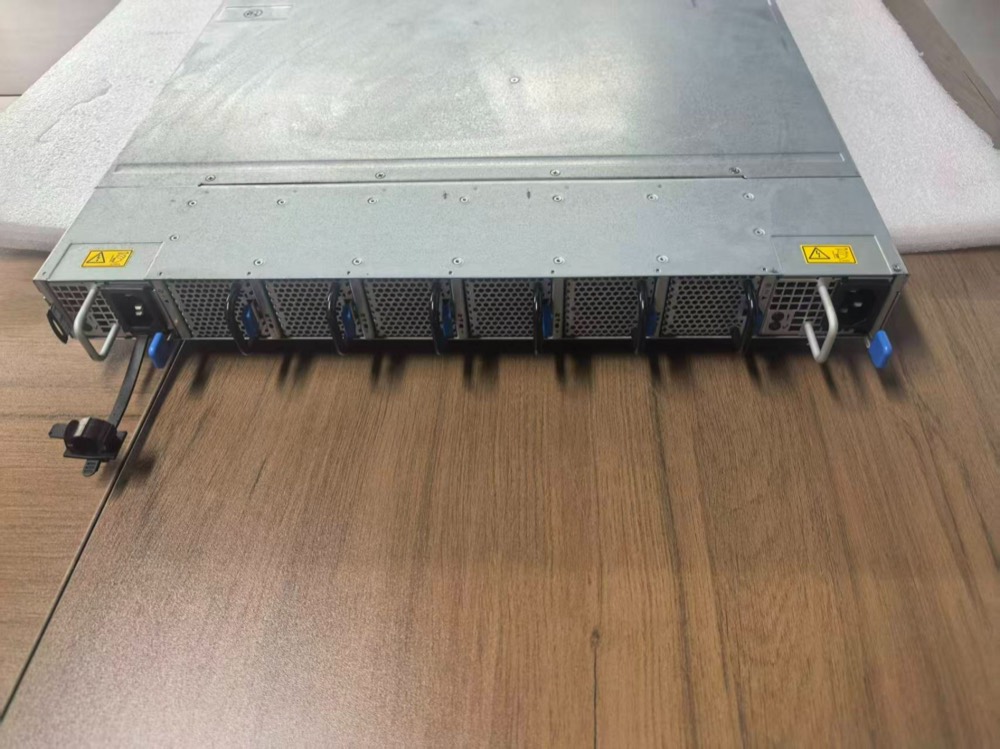 Оборудование Cisco MQM8790-HS2F — фото 3